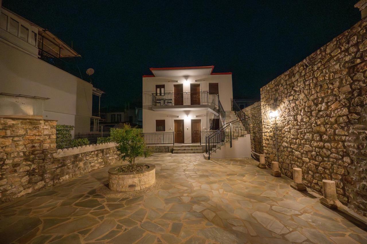 Casa En El Lago -Luxury Apartments In The Historical Center Of Янина Экстерьер фото